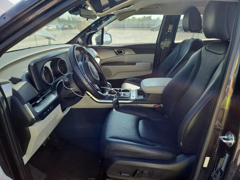 2024 KIA CARNIVAL LX 7