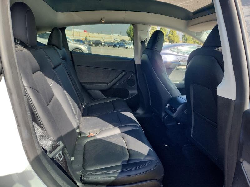 2024 TESLA MODEL Y 10