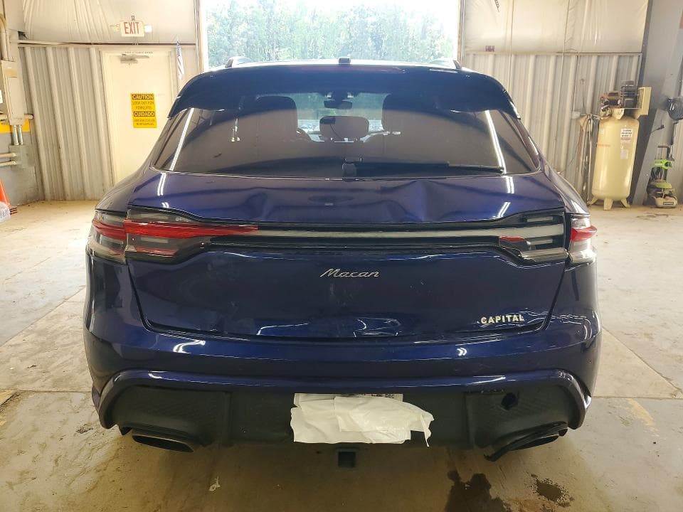 2024 PORSCHE MACAN BASE 6