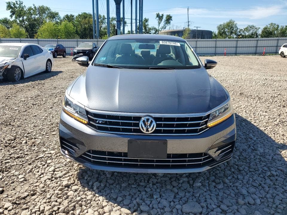 2017 VOLKSWAGEN PASSAT R-LINE 5