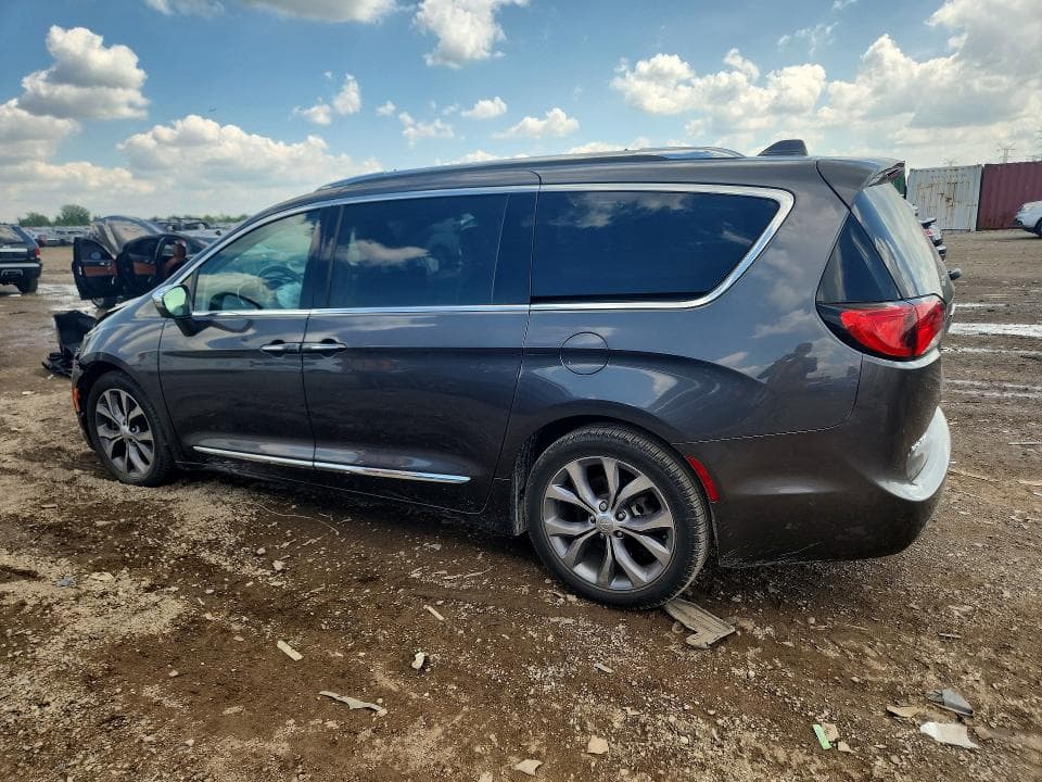 2017 CHRYSLER PACIFICA LIMITED 2