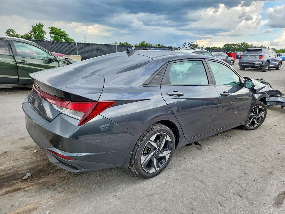 2023 HYUNDAI ELANTRA SEL 3