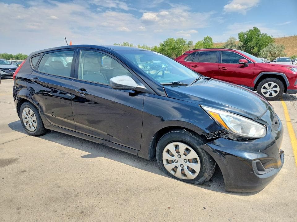 2017 HYUNDAI ACCENT SE 4