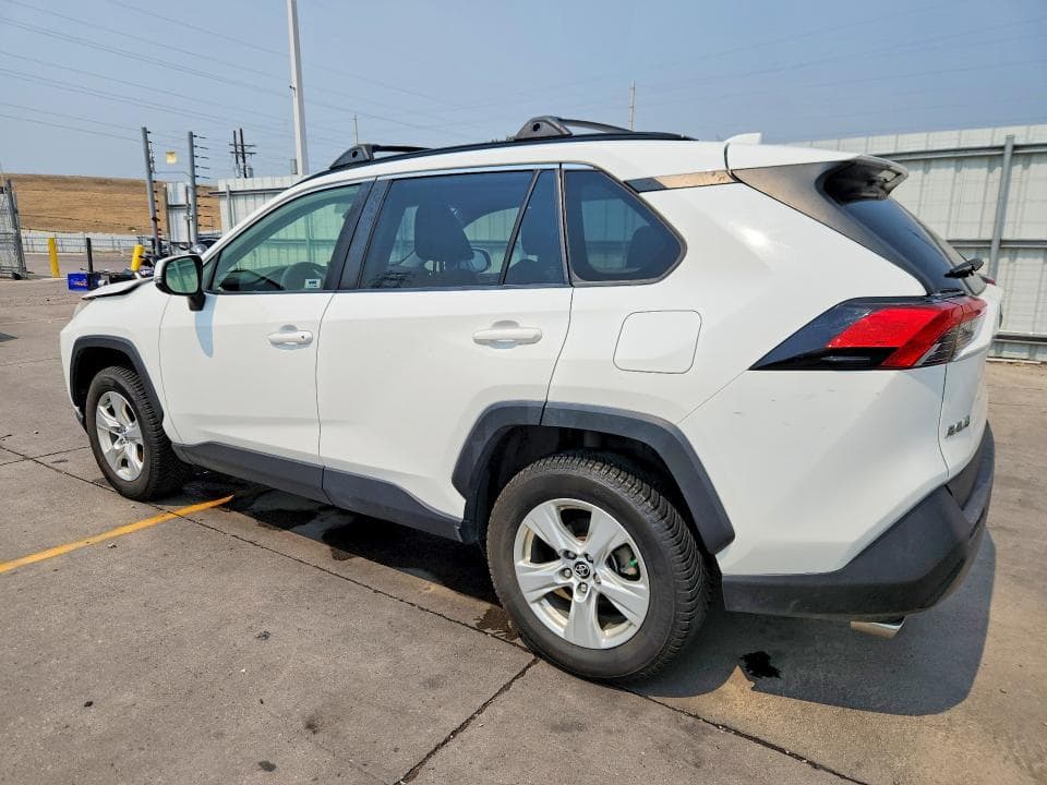 2019 TOYOTA RAV4 XLE 2