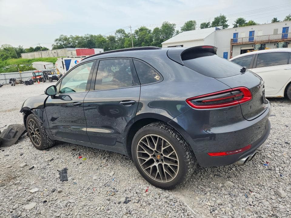 2018 PORSCHE MACAN 2