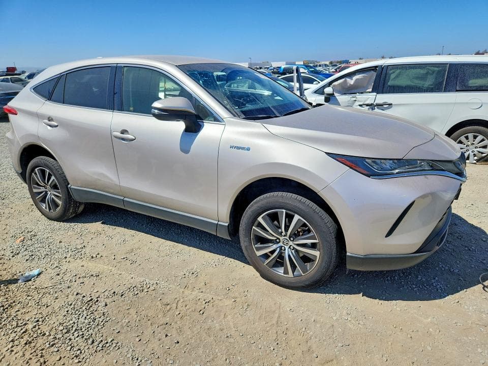 2021 TOYOTA VENZA LE 4