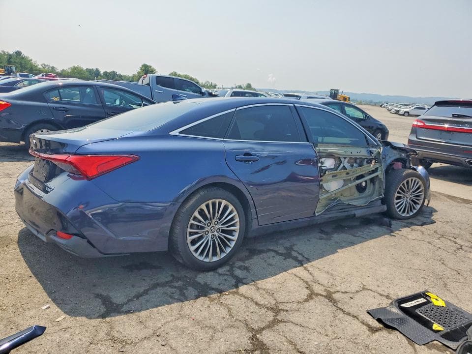 2019 TOYOTA AVALON HYBRID LIMITED 3