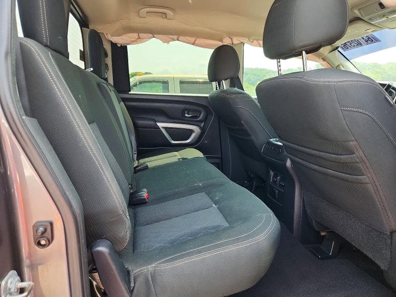 2017 NISSAN TITAN XD SV 10