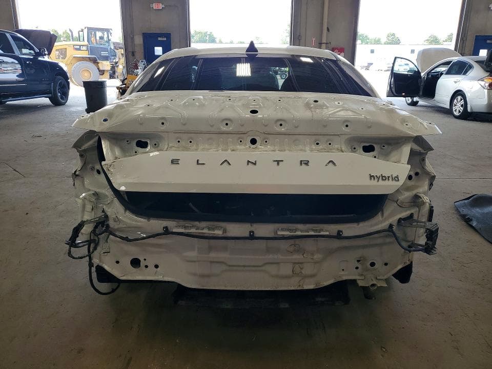 2022 HYUNDAI ELANTRA LIMITED 6