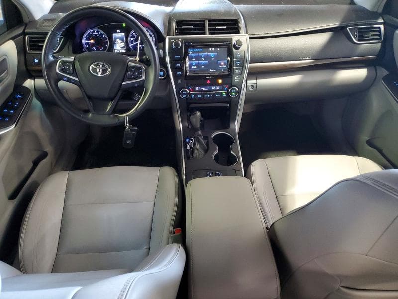 2017 TOYOTA CAMRY XLE 8