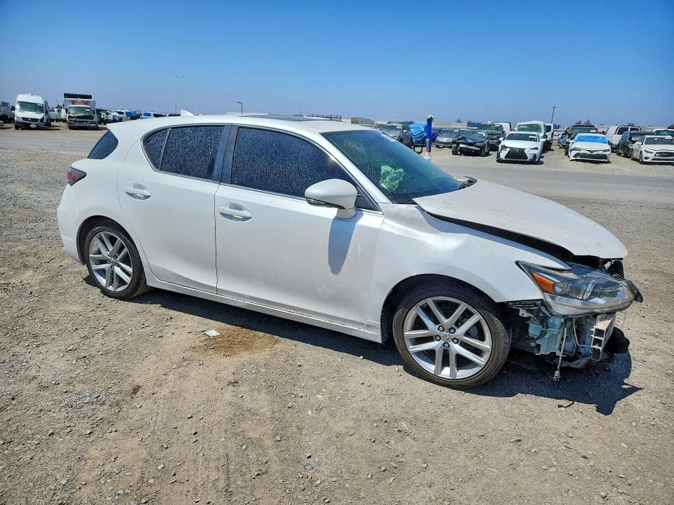 2017 LEXUS CT 200 4