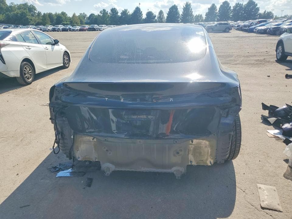 2025 TESLA MODEL 3 6