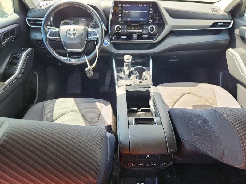 2021 TOYOTA HIGHLANDER HYBRID LE 8