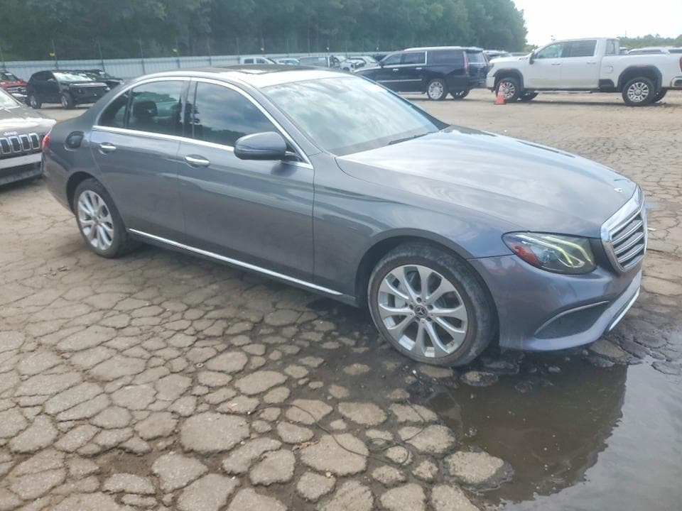 2017 MERCEDES-BENZ E 300 4