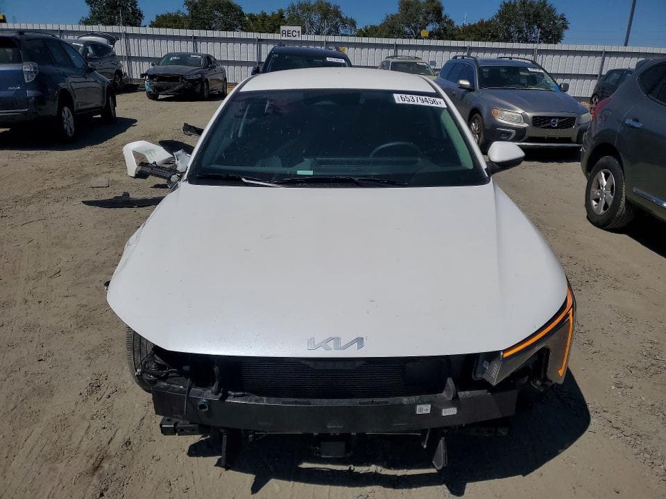 2025 KIA K4 LXS 5
