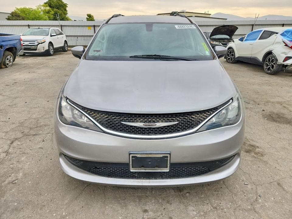 2021 CHRYSLER VOYAGER LXI 5