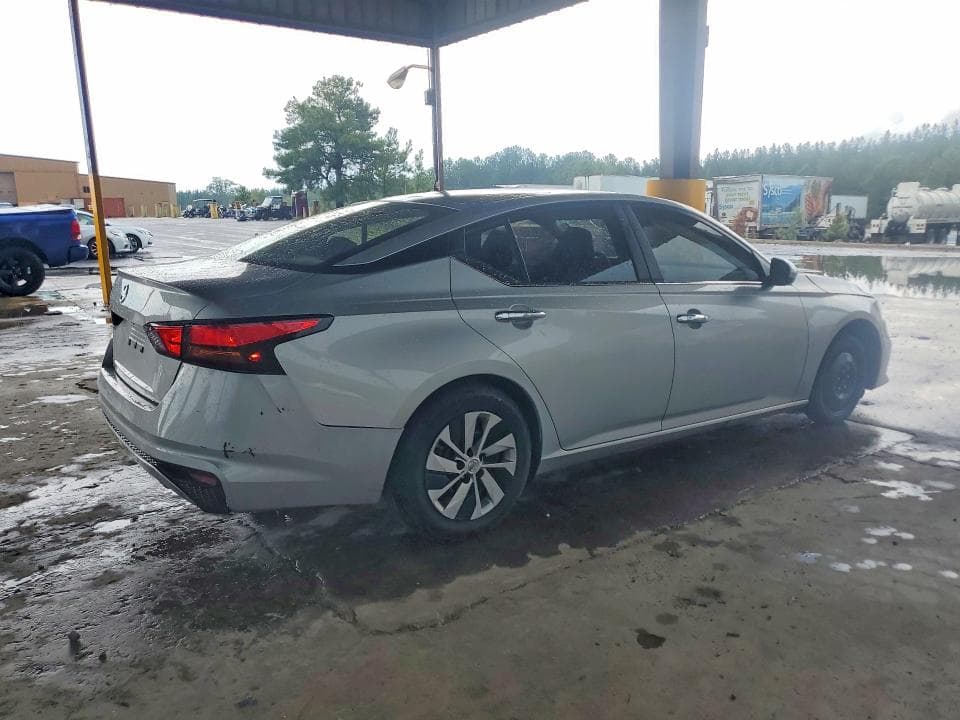 2022 NISSAN ALTIMA S 3