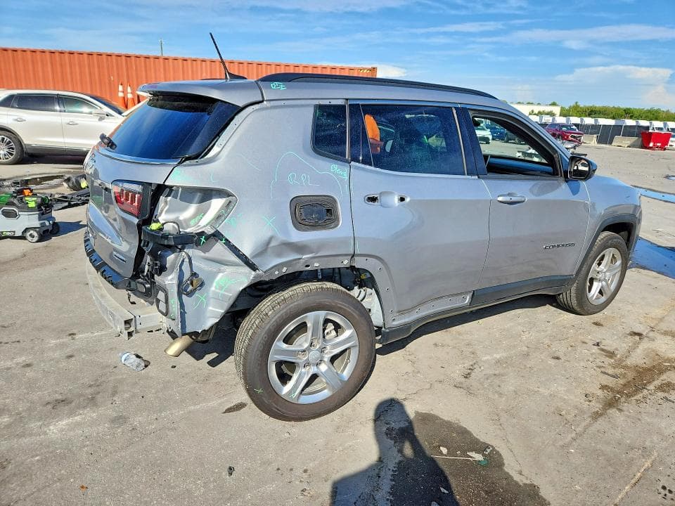 2024 JEEP COMPASS LATITUDE 3
