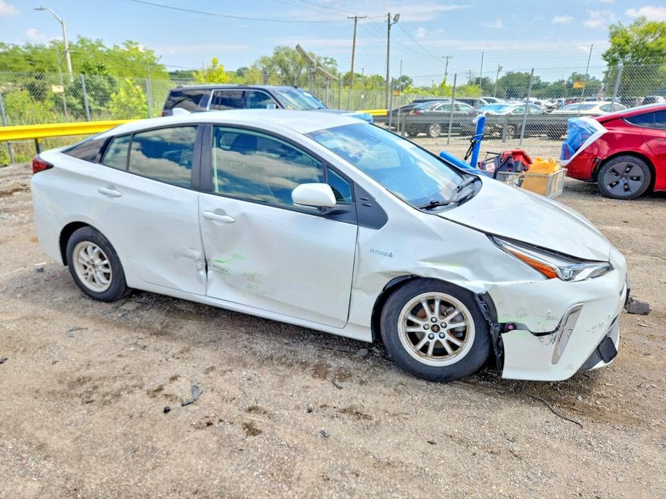 2021 TOYOTA PRIUS XLE AWD-E 4