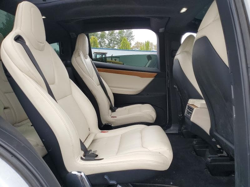 2020 TESLA MODEL X 11