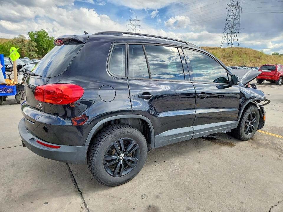 2017 VOLKSWAGEN TIGUAN S 3