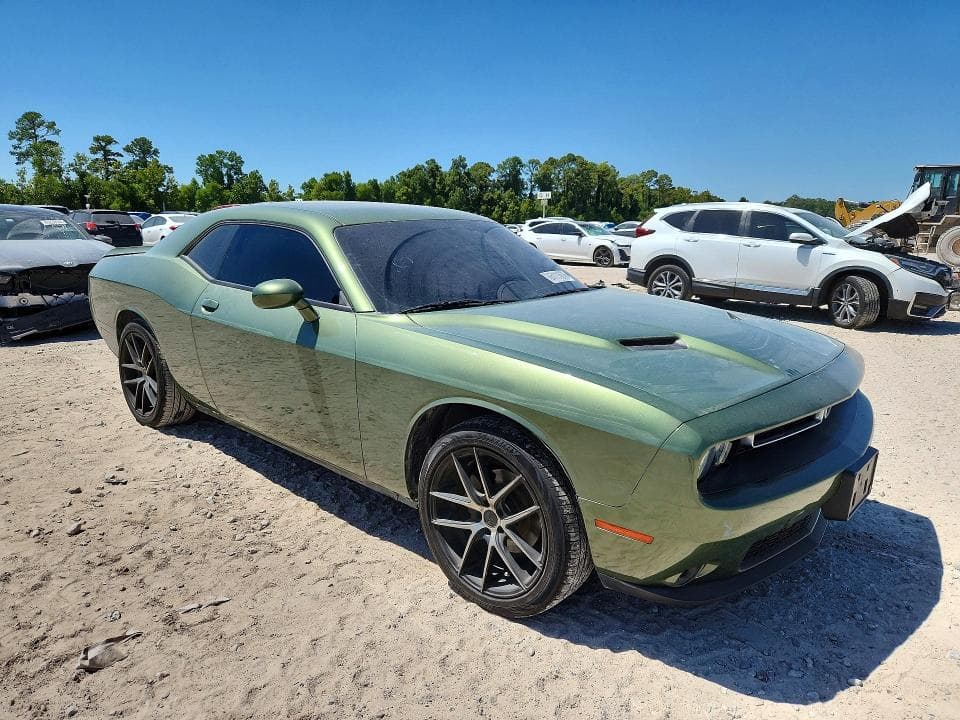 2022 DODGE CHALLENGER SXT 4