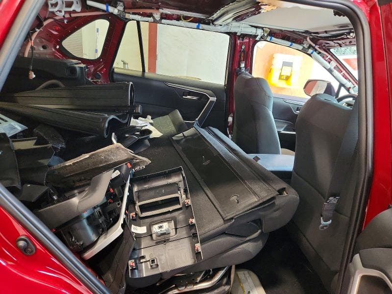 2024 TOYOTA RAV4 HYBRID XLE 11