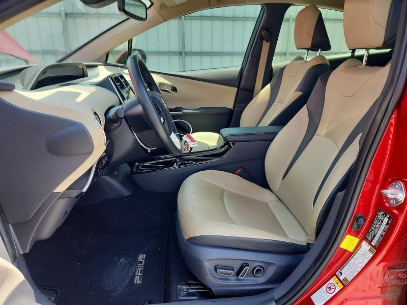 2017 TOYOTA PRIUS FOUR 7