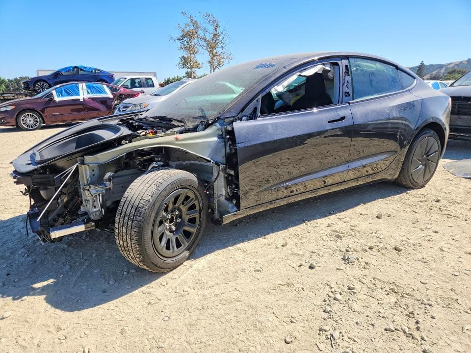 2026 TESLA MODEL 3 - 1