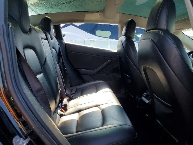 2018 TESLA MODEL 3 10