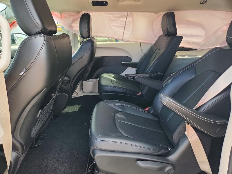 2024 CHRYSLER PACIFICA HYBRID SELECT 11