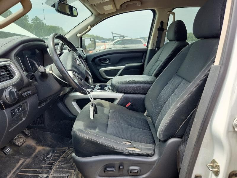 2017 NISSAN TITAN S 7
