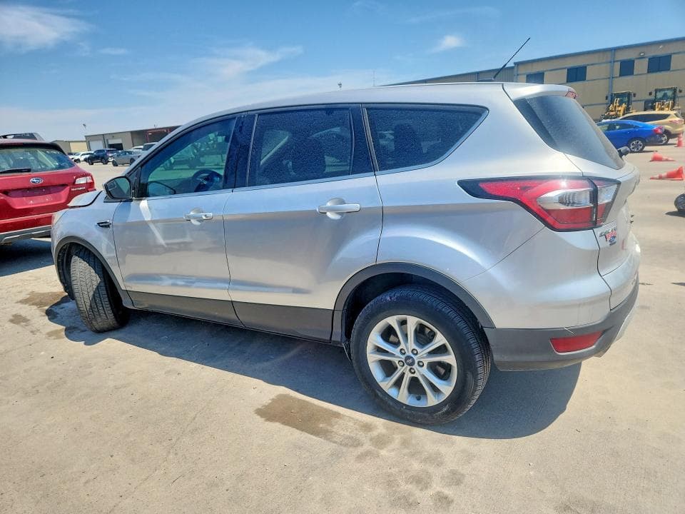 2017 FORD ESCAPE SE 2