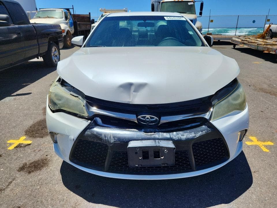 2017 TOYOTA CAMRY LE 5