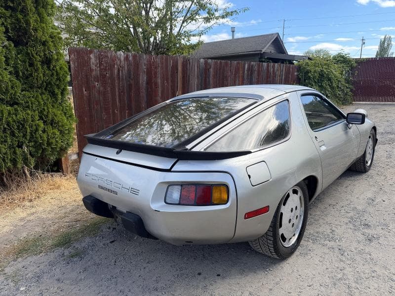 1982 PORSCHE 928 4