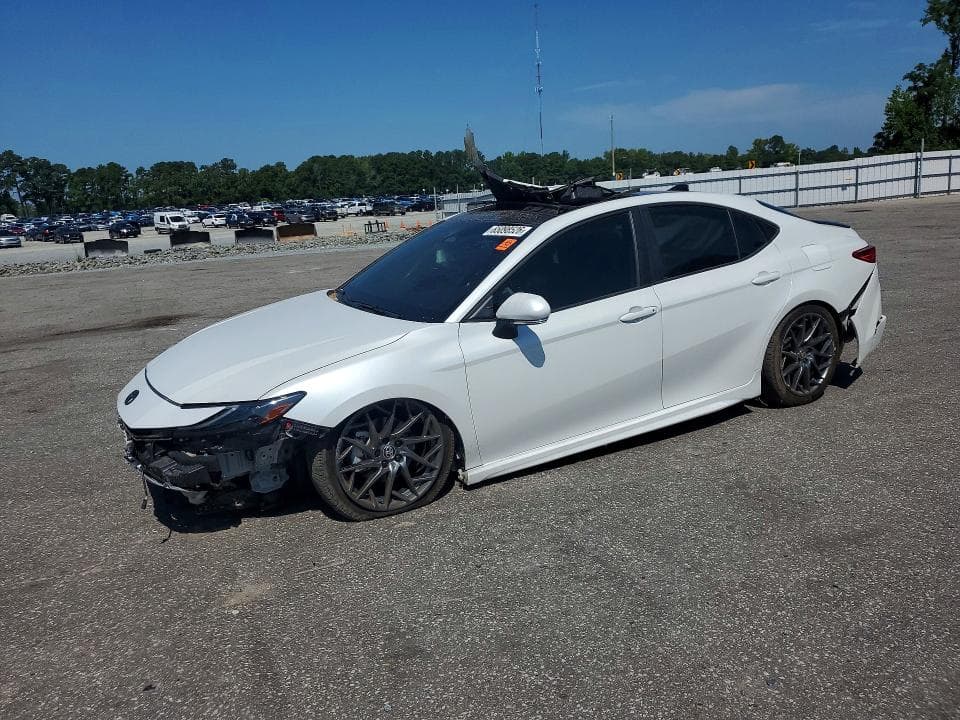 2025 TOYOTA CAMRY SE - 1
