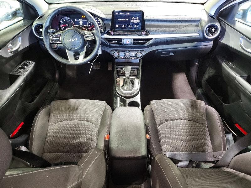 2024 KIA FORTE LXS 8