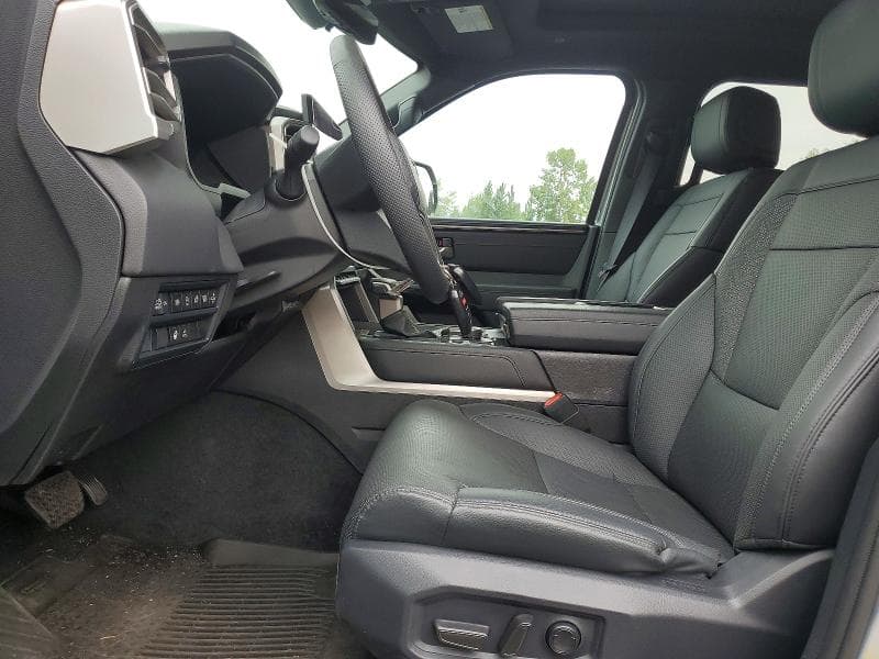 2025 TOYOTA TUNDRA LIMITED 7