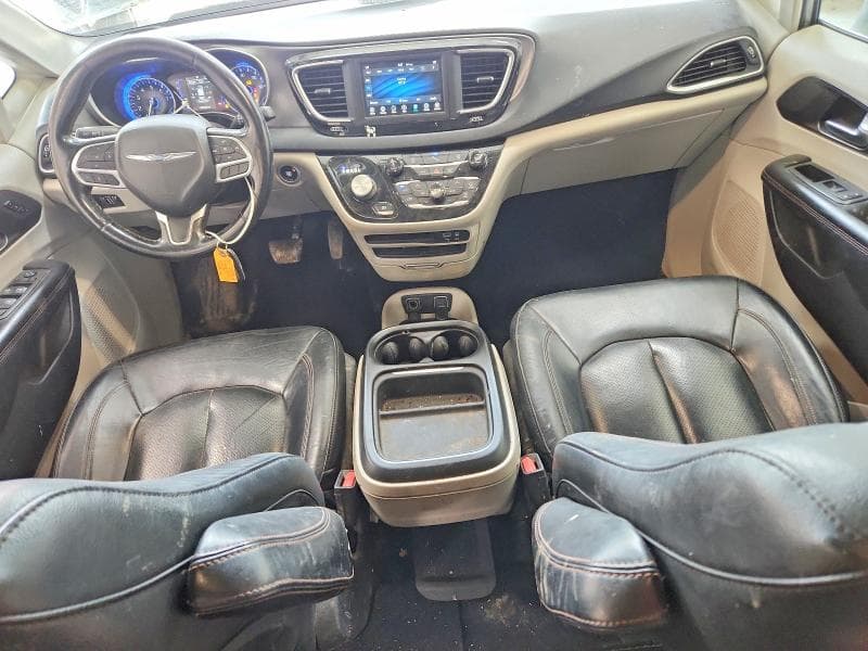 2020 CHRYSLER PACIFICA TOURING L 8