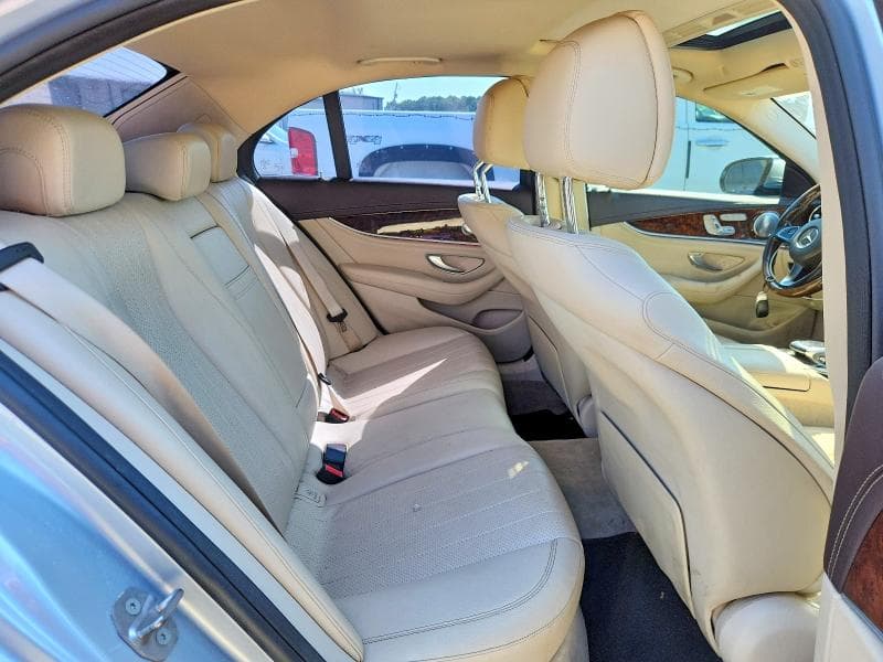 2017 MERCEDES-BENZ E 300 4MATIC 10