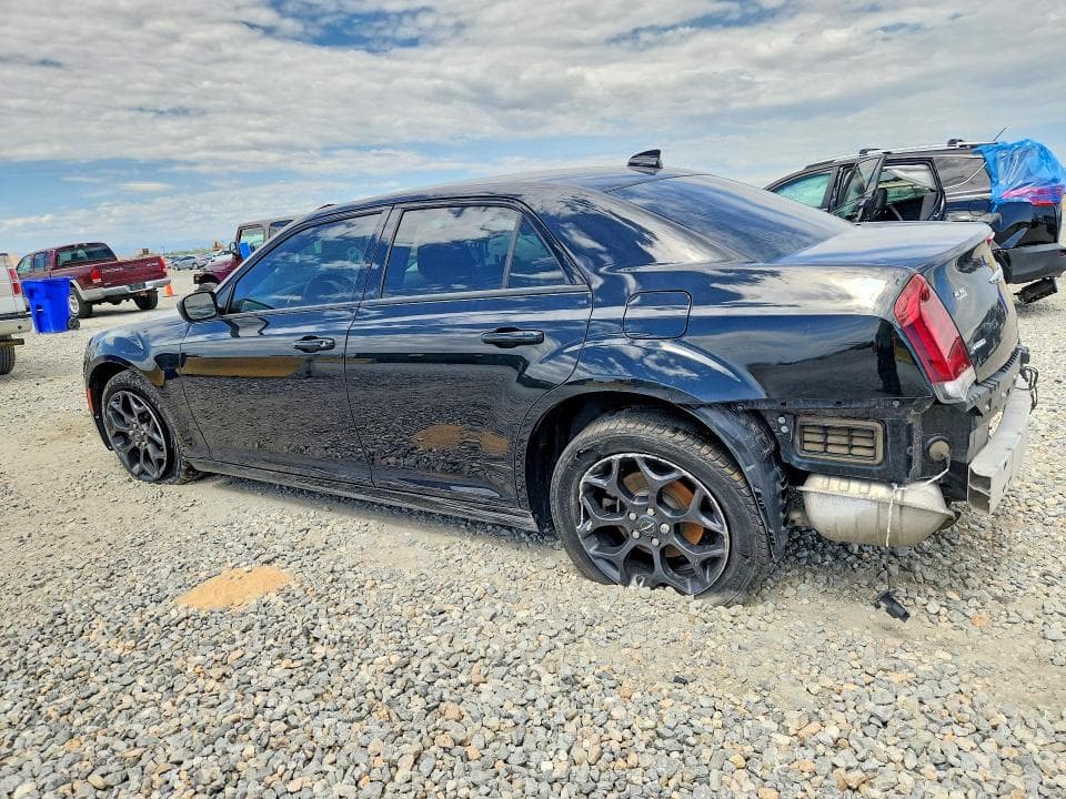 2019 CHRYSLER 300 TOURING 2