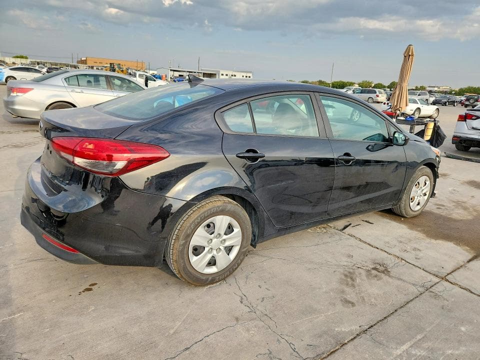 2017 KIA FORTE LX 3