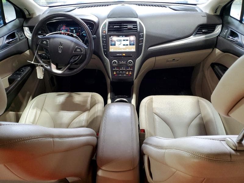 2017 LINCOLN MKC PREMIERE 8