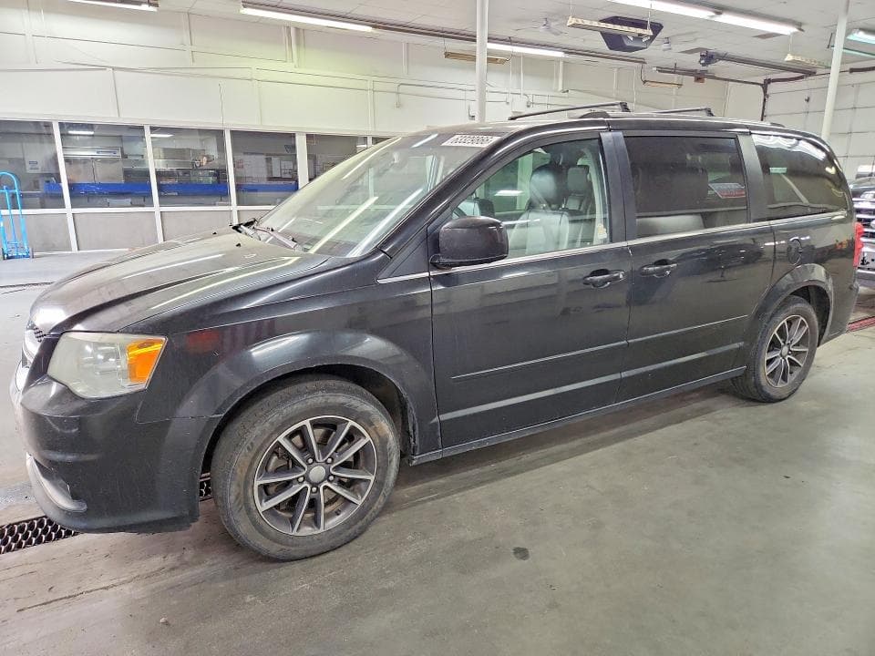 2017 DODGE GRAND CARAVAN SXT - 1