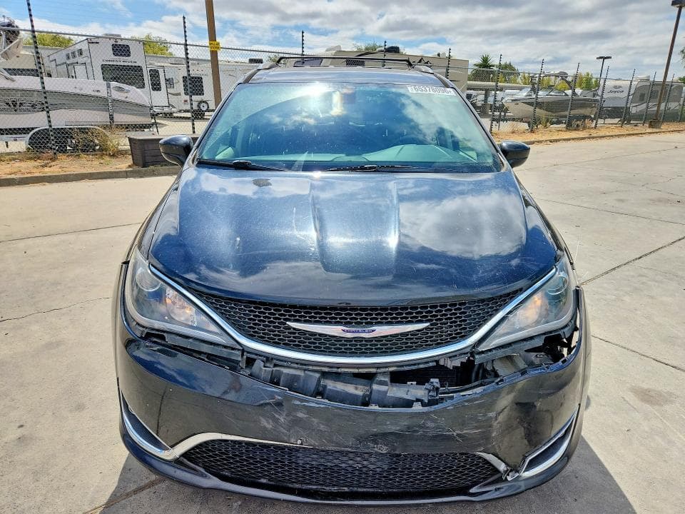 2019 CHRYSLER PACIFICA TOURING L 5