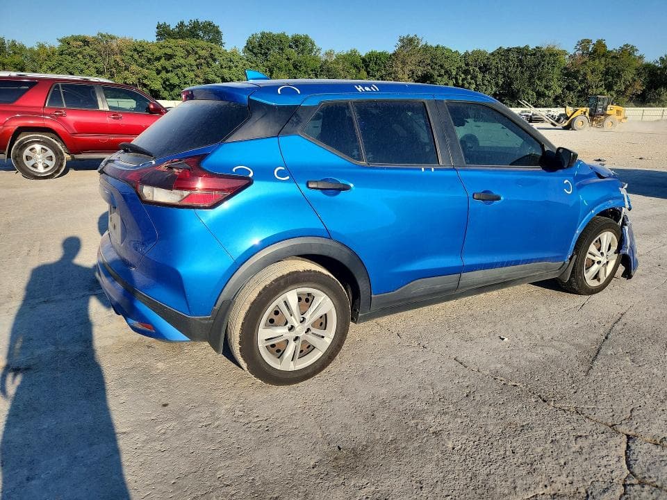 2021 NISSAN KICKS S 3