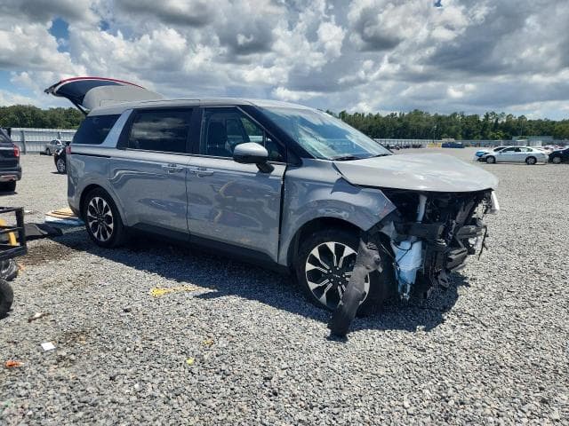2024 KIA CARNIVAL EX 4