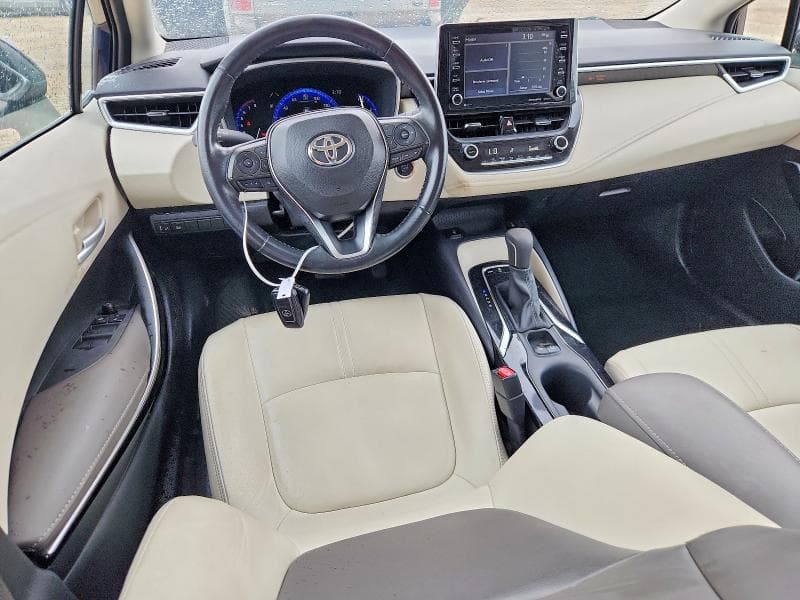 2022 TOYOTA COROLLA XLE 8
