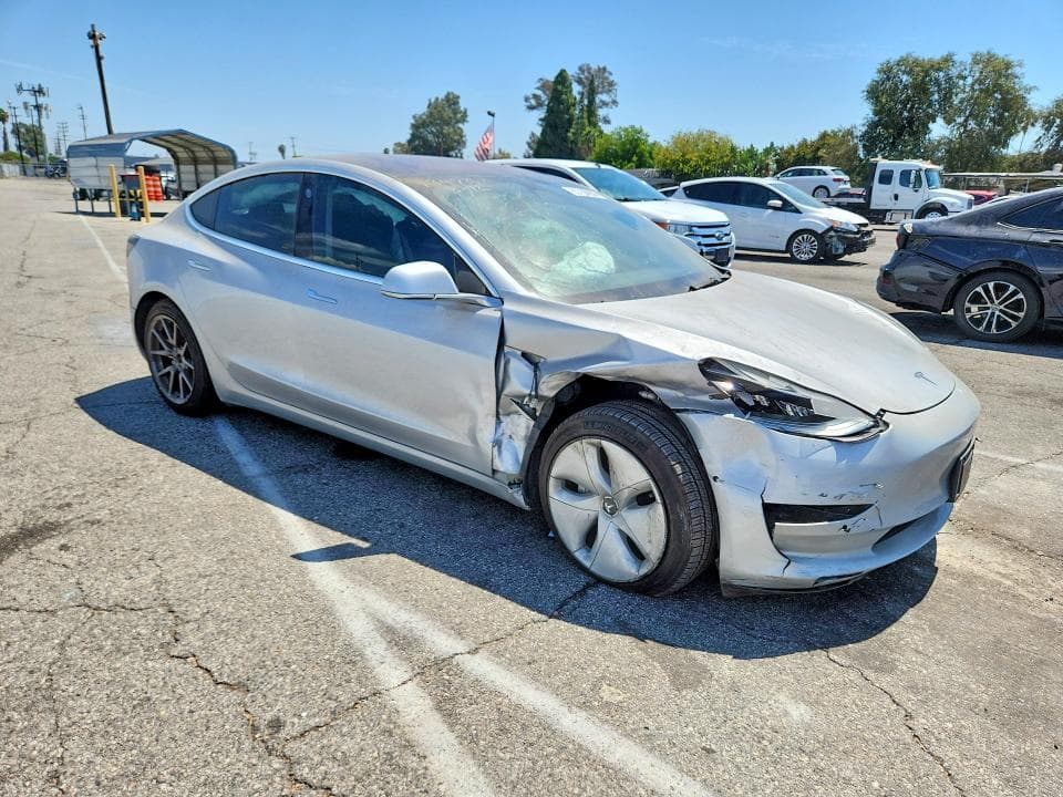 2018 TESLA MODEL 3 4