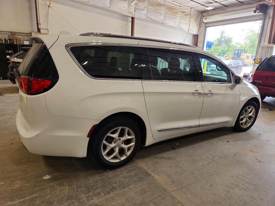 2017 CHRYSLER PACIFICA TOURING L PLUS 3